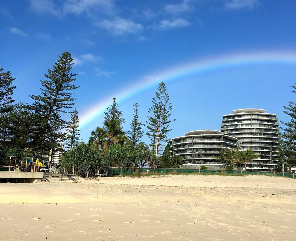 Ambience On Burleigh Beach Aparthotel Gold Coast Exterior foto